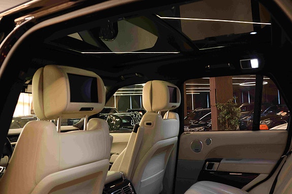 Land Rover Range Rover 28 of 30