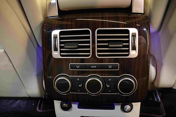 Land Rover Range Rover 17 of 30