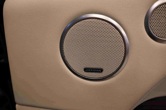 Land Rover Range Rover 21 of 30
