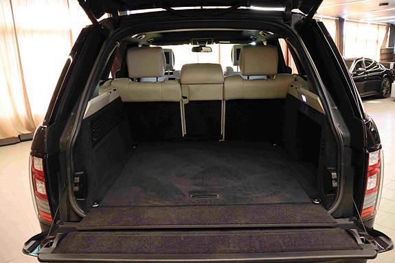 Land Rover Range Rover 23 of 30