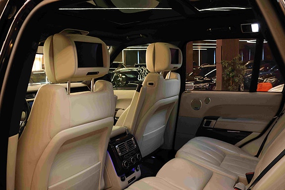Land Rover Range Rover 27 of 30