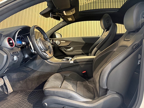 Mercedes-Benz C200 11 of 30