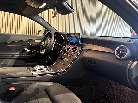 Mercedes-Benz C200 15 of 30