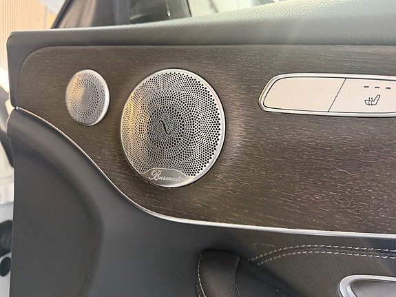 Mercedes-Benz C200 19 of 30