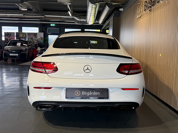 Mercedes-Benz C200 5 of 30