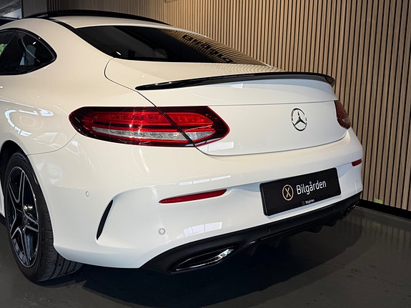 Mercedes-Benz C200 9 of 30