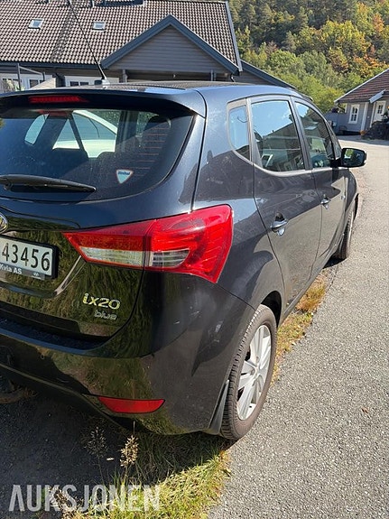 Hyundai ix20 4 of 16