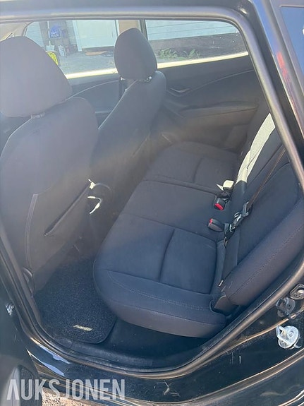 Hyundai ix20 9 of 16
