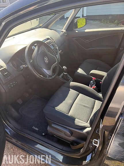 Hyundai ix20 7 of 16