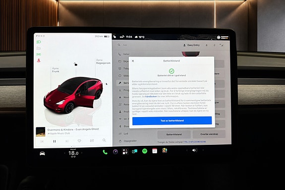 Tesla Model Y 22 of 30