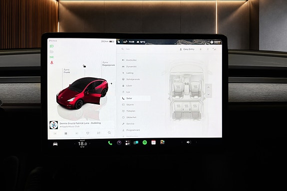 Tesla Model Y 29 of 30