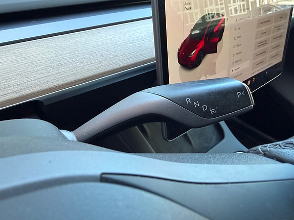 Tesla Model Y 30 of 30