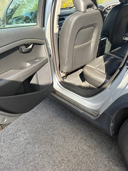 Volvo XC70 8 of 19