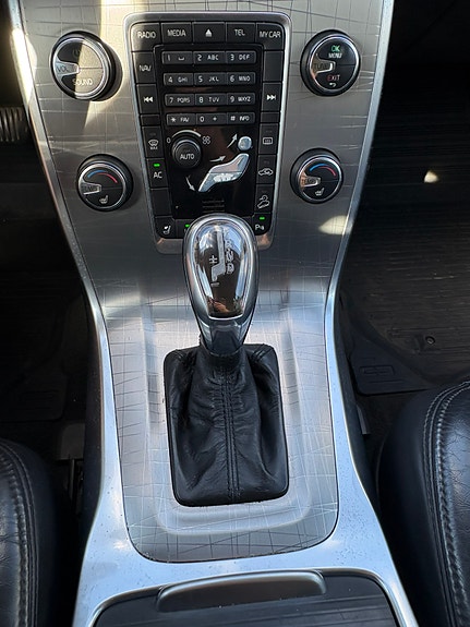 Volvo XC70 16 of 19