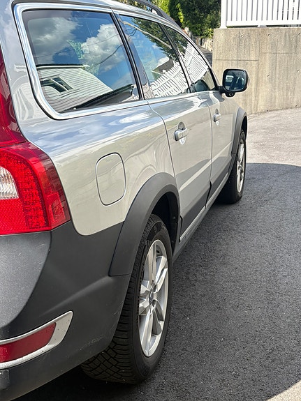 Volvo XC70 3 of 19