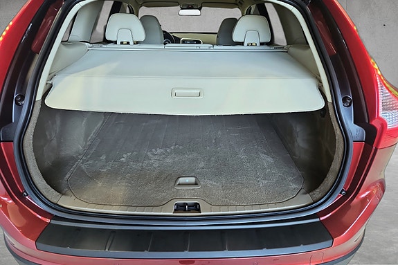 Volvo XC60 16 of 30