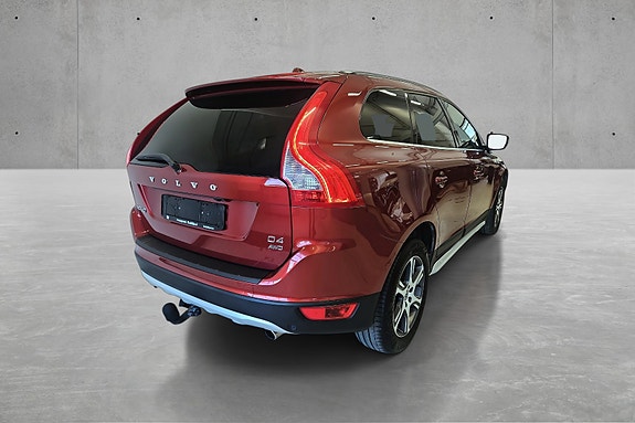 Volvo XC60 14 of 30