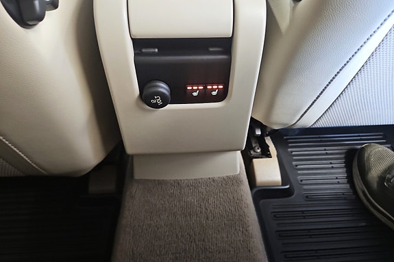 Volvo XC60 22 of 30