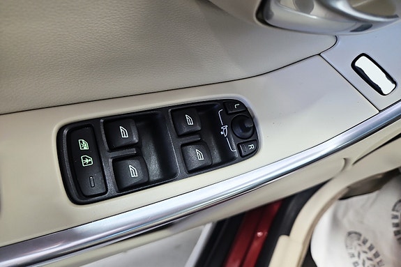 Volvo XC60 26 of 30