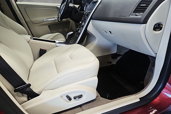 Volvo XC60 18 of 30
