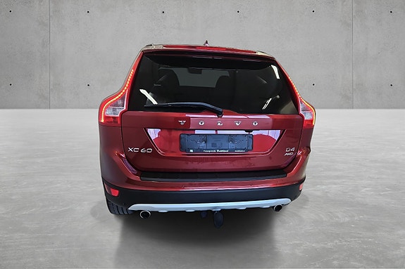 Volvo XC60 13 of 30