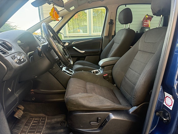 Ford S-MAX 7 of 10