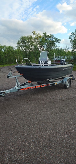 2021 Pioner 14 med 25 Hk Tohatsu og tilhenger - Meget pen båt - står i Tana. 4 of 11