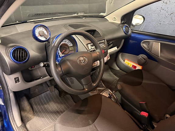 Toyota Aygo 7 of 16