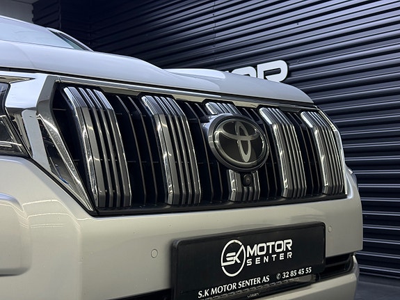Toyota Land Cruiser 5 of 30