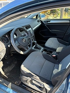 Volkswagen e-Golf VII 4 of 9