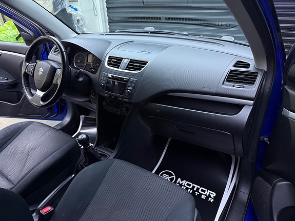 Suzuki Swift 11 of 23