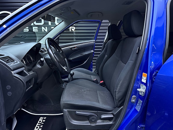 Suzuki Swift 17 of 23