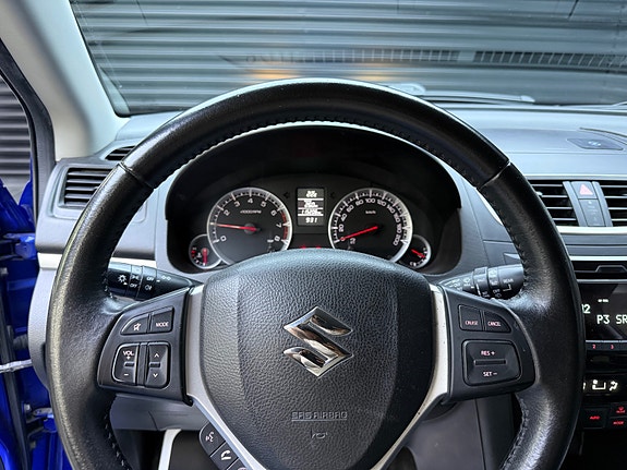 Suzuki Swift 13 of 23