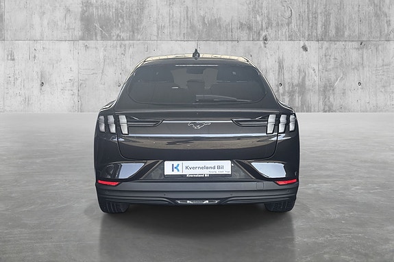 Ford Mustang Mach-E 6 of 26