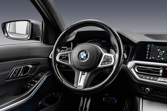 BMW 330e 24 of 30