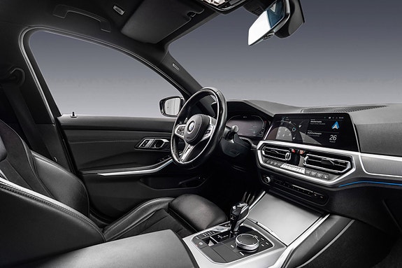 BMW 330e 22 of 30
