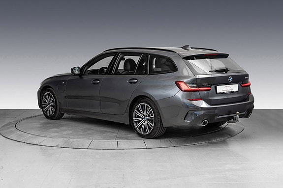 BMW 330e 4 of 30