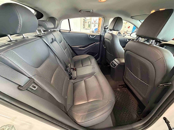 Hyundai IONIQ 14 of 21