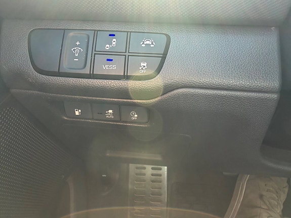 Hyundai IONIQ 11 of 21