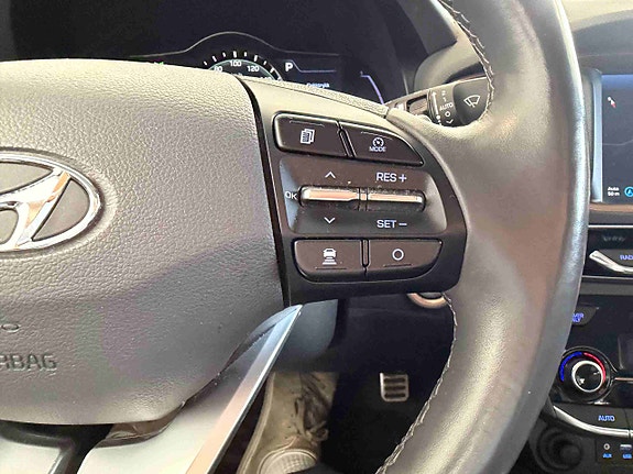 Hyundai IONIQ 8 of 21