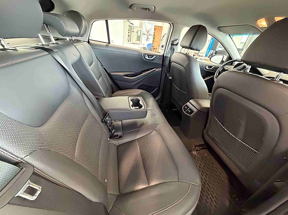 Hyundai IONIQ 15 of 21
