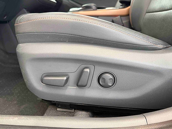 Hyundai IONIQ 13 of 21