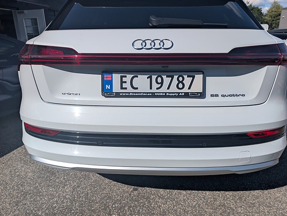 Audi e-tron 21 of 24