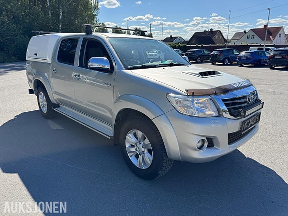Toyota HiLux 7 of 30