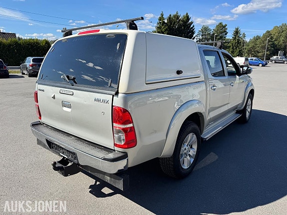 Toyota HiLux 5 of 30