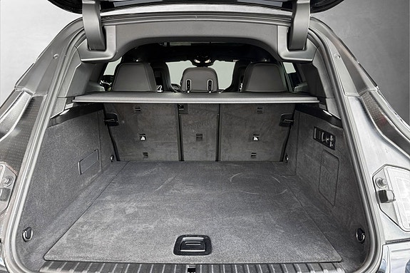 BMW iX 14 of 15