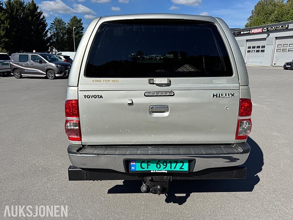 Toyota HiLux 4 of 30