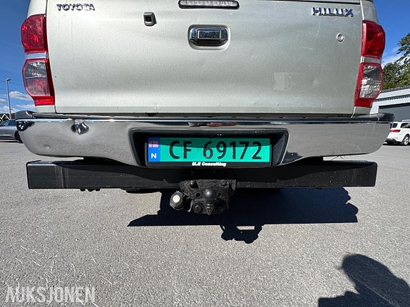 Toyota HiLux 20 of 30