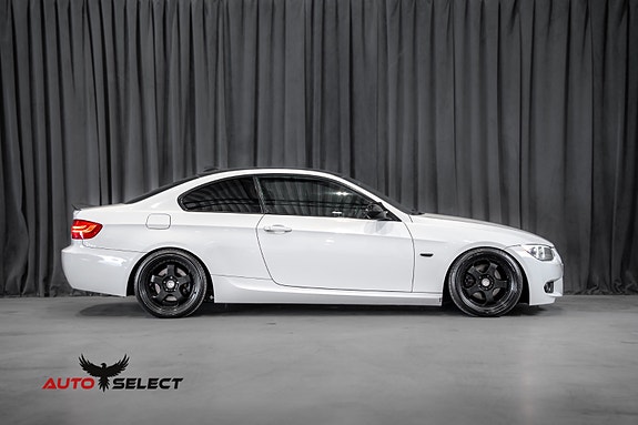BMW 320d 14 of 30