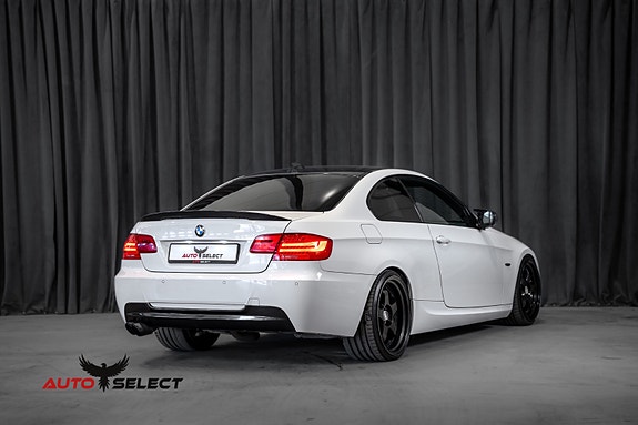 BMW 320d 13 of 30